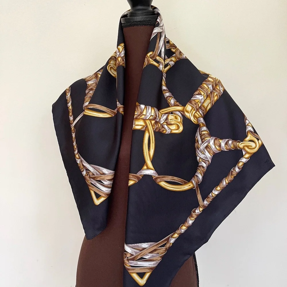 New Gucci Scarf Iconic Print Black Silk Wrap with Gucci Gift Box